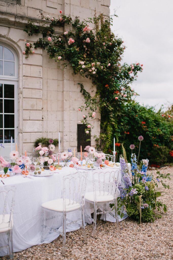 Table decor and floral trends for chateau wedding in Paris, France. 